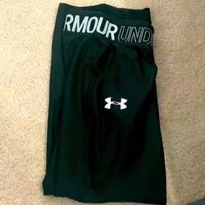 Under armor medium use leggings size 4